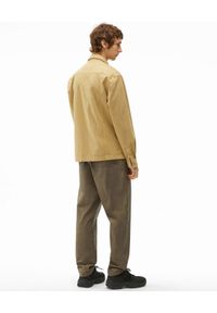 Kenzo - KENZO - Kamelowa koszula z bawełny. Typ kołnierza: kołnierzyk klasyczny. Kolor: beżowy. Materiał: bawełna. Długość rękawa: długi rękaw. Długość: długie. Wzór: aplikacja. Styl: klasyczny