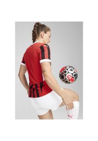 Puma - Damska koszulka domowa AC Milan 24/25 PUMA For All Time Red Black. Kolor: czerwony, wielokolorowy, czarny. Sport: piłka nożna