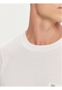 GAP - Gap T-Shirt 857901-04 Biały Regular Fit. Kolor: biały. Materiał: bawełna #3
