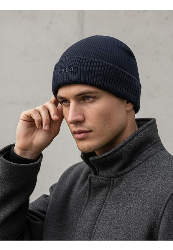Sinsay - Czapka beanie z wiskozą - granatowy. Kolor: niebieski. Materiał: wiskoza