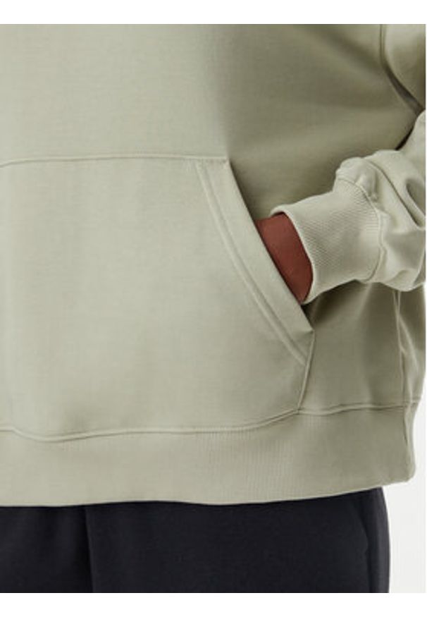 New Balance Bluza WT41507 Zielony Relaxed Fit. Kolor: zielony. Materiał: bawełna, syntetyk