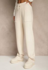 Renee - Beżowe Spodnie z Wełną ze Sznurkiem i Ozdobnymi Kieszeniami Moneressa. Okazja: na co dzień. Kolor: beżowy. Materiał: wełna. Styl: casual #2