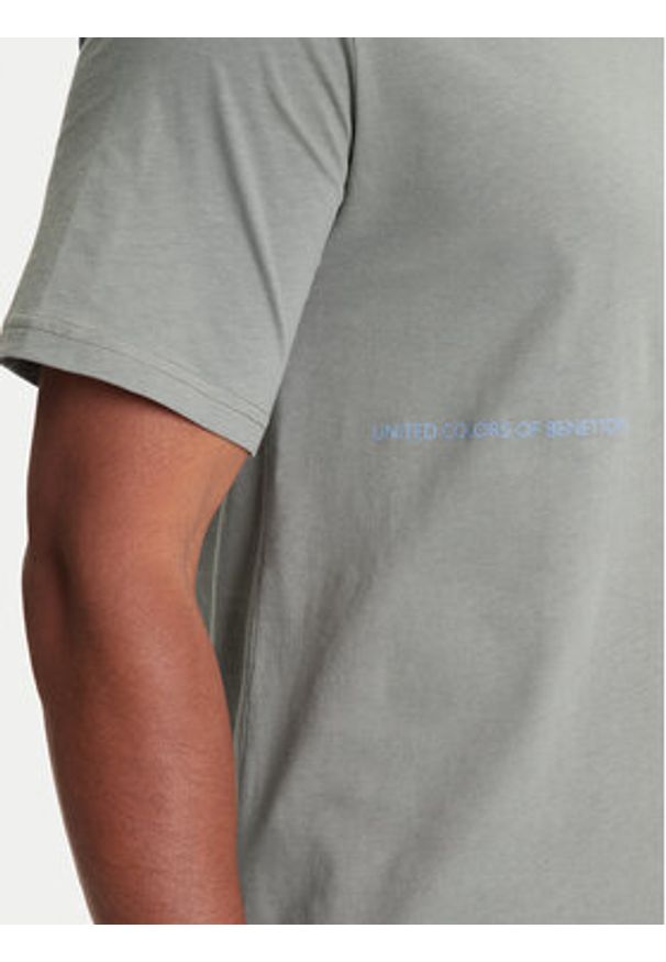 United Colors of Benetton - United Colors Of Benetton T-Shirt 30964M01W Szary Regular Fit. Kolor: szary. Materiał: bawełna