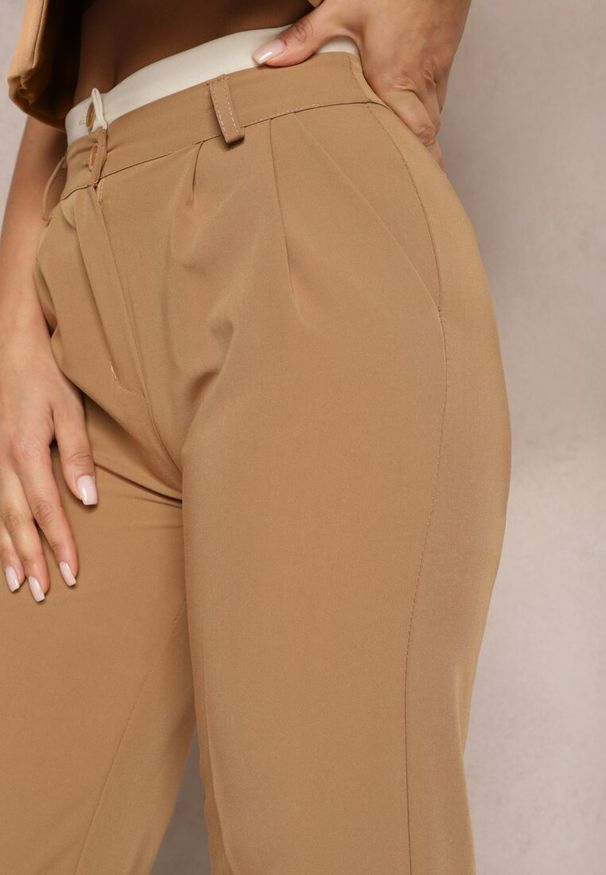 Renee - Jasnobrązowe Spodnie Garniturowe High Waist z Przeszyciami Variola. Stan: podwyższony. Kolor: brązowy. Styl: klasyczny