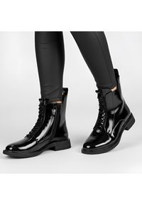 Czarne Botki S.Barski Lakierowane Buty Damskie. Okazja: na co dzień. Kolor: czarny. Materiał: lakier. Styl: rockowy, casual, klasyczny, wizytowy #1