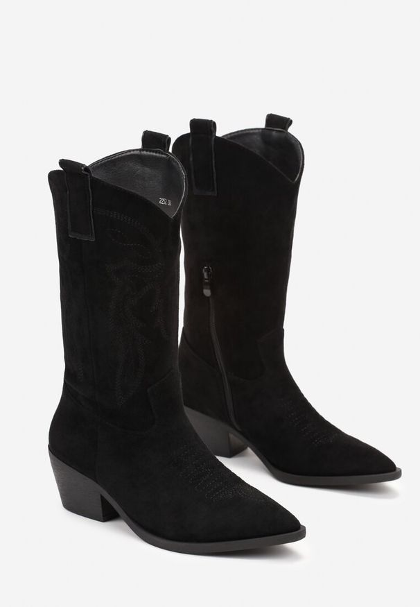 Born2be - Czarne Botki w Stylu Kowbojek z Delikatnym Haftem Launide. Kolor: czarny. Wzór: haft. Sezon: jesień. Styl: boho