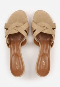 Born2be - Beżowe Klapki VICES na Kaczuszkowym Obcasie z Przeplatanymi Paskami Merose. Okazja: na co dzień. Kolor: beżowy. Materiał: jeans. Wzór: paski. Obcas: na obcasie. Styl: casual, elegancki. Wysokość obcasa: średni #4