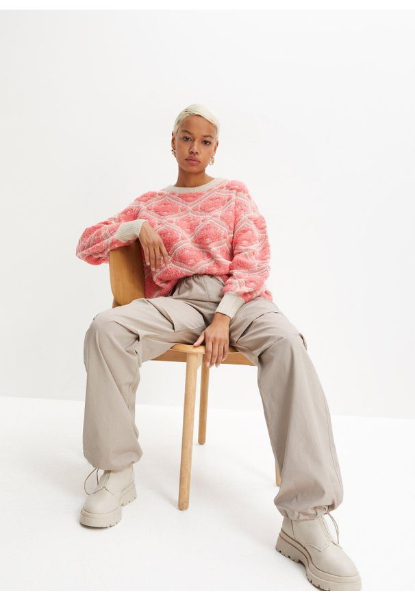 bonprix - Sweter boxy. Kolor: różowy. Materiał: żakard