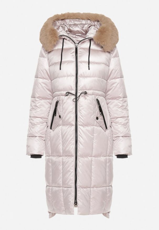 Born2be - Jasnobeżowa Pikowana Kurtka z Kapturem z Futerkiem z Możliwością Odpięcia Ściągana w Talii Ravanna. Okazja: na co dzień. Typ kołnierza: kaptur. Kolor: beżowy. Materiał: futro. Styl: casual, elegancki