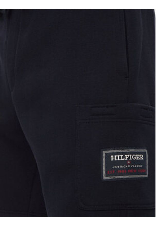 TOMMY HILFIGER - Tommy Hilfiger Szorty sportowe Flag Logo Badge MW0MW36145 Granatowy Regular Fit. Kolor: niebieski. Materiał: bawełna. Styl: sportowy
