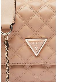 Guess - GUESS Beżowa pikowana damska torebka Giully 2. Kolor: beżowy. Materiał: pikowane. Styl: elegancki #4