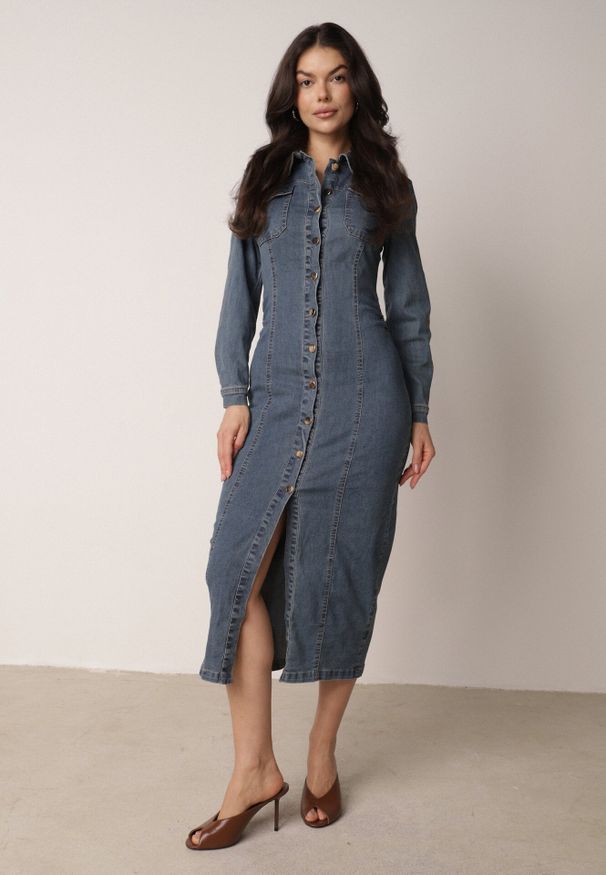 Born2be - Niebieska Jeansowa Sukienka Koszulowa o Taliowanym Kroju Neveala. Okazja: na co dzień. Kolor: niebieski. Materiał: jeans. Typ sukienki: koszulowe. Styl: casual, klasyczny. Długość: midi