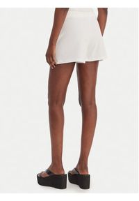 Guess Szorty sportowe E6GD01 KCRZ1 Biały Relaxed Fit. Kolor: biały. Materiał: bawełna #4