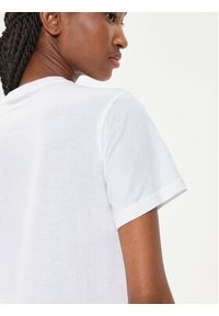 Converse T-Shirt W Chuck Patch Infill Tee 10026362-A01 Biały Regular Fit. Kolor: biały. Materiał: bawełna