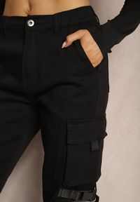 Renee - Czarne Spodnie Joggery z Kieszeniami Cargo z Elastycznej Bawełny Irisane. Okazja: na co dzień. Kolor: czarny. Materiał: bawełna. Styl: casual, elegancki #4