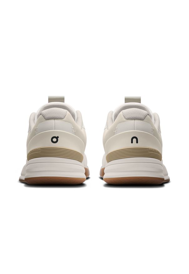 On - ON THE ROGER Pro Ivory | Ivory Buty do tenisa męskie. Okazja: na co dzień. Kolor: beżowy. Materiał: materiał. Szerokość cholewki: normalna. Sport: tenis