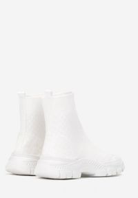 Renee - Białe Sneakersy Auxania. Zapięcie: bez zapięcia. Kolor: biały. Materiał: materiał. Szerokość cholewki: normalna #2