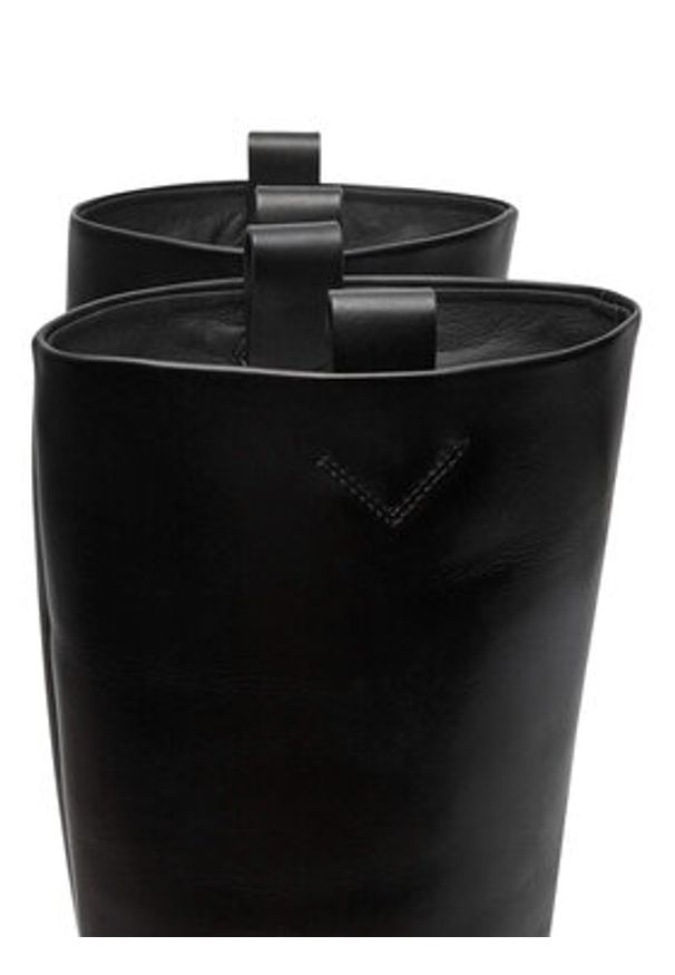 Furla Kozaki College YI50FCG WU0000 3350S Czarny. Kolor: czarny. Materiał: skóra