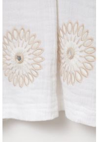 Desigual sukienka bawełniana dziecięca 22SGVW08 kolor biały mini rozkloszowana. Kolor: biały. Materiał: bawełna. Długość rękawa: krótki rękaw. Wzór: haft. Typ sukienki: rozkloszowane. Długość: mini #5