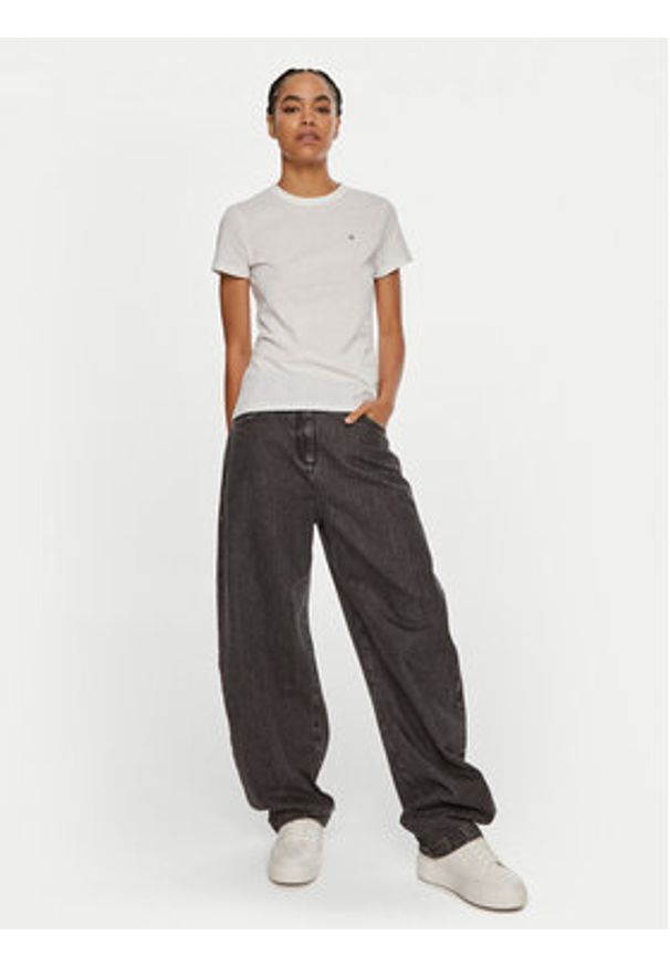 Calvin Klein T-Shirt Emb Graphic K20K208061 Biały Slim Fit. Kolor: biały. Materiał: bawełna