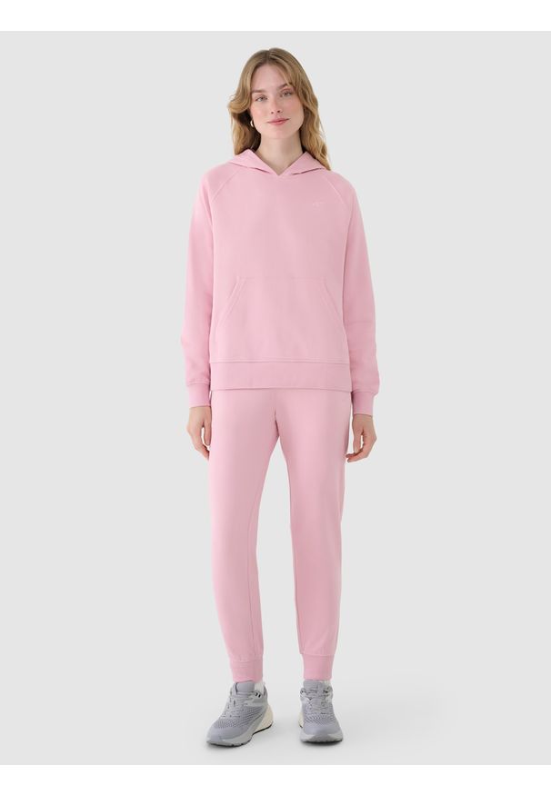 4f - 4F Spodnie dresowe joggery damskie - różowe S. Kolor: różowy. Materiał: dresówka. Wzór: gładki, ze splotem