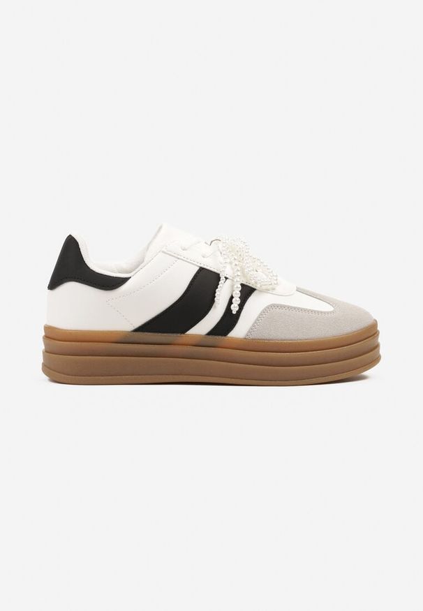 Renee - Białe Sneakersy na Grubej Podeszwie z Ozdobnymi Odpinanymi Perłami Ajovia. Okazja: na co dzień. Kolor: biały. Materiał: jeans