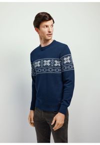 Ochnik - Granatowy sweter męski ze wzorem. Kolor: niebieski. Materiał: bawełna. Sezon: zima, jesień. Styl: elegancki, klasyczny