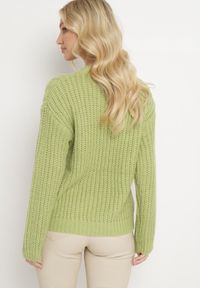 Born2be - Jasnozielony Sweter z Kaszmirem i Warkoczowym Splotem Junivesa. Kolor: zielony. Materiał: dzianina, kaszmir. Długość rękawa: długi rękaw. Długość: długie. Wzór: ze splotem #4