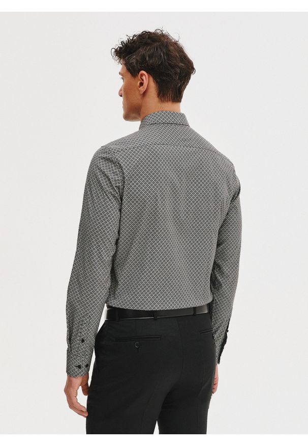 Pako Lorente - PAKO LORENTE - Czarna koszula męska w mikrowzór. Kolor: czarny. Materiał: bawełna, elastan. Długość rękawa: długi rękaw. Długość: długie