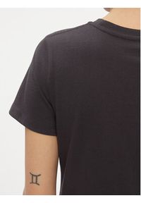 Wrangler T-Shirt 112343064 Czarny Slim Fit. Kolor: czarny. Materiał: bawełna