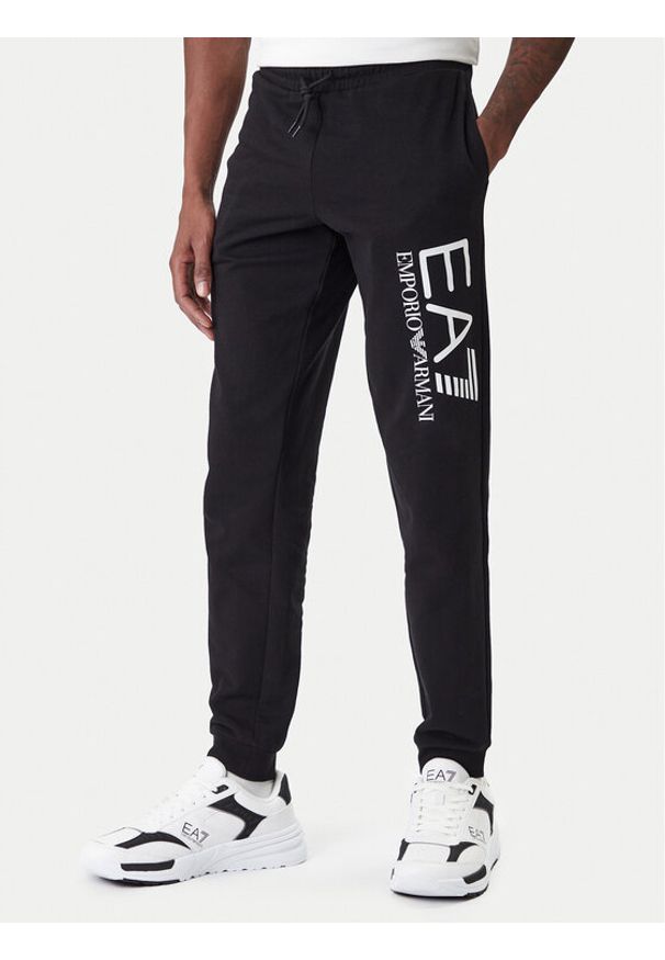 EA7 Emporio Armani Spodnie dresowe 7M001415 AF22266 UC001 Czarny Regular Fit. Kolor: czarny. Materiał: bawełna
