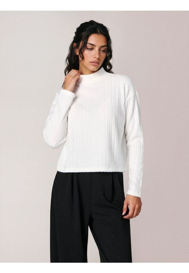 Sinsay - Bluzka ze strukturalnym wzorem - kremowy. Kolor: kremowy