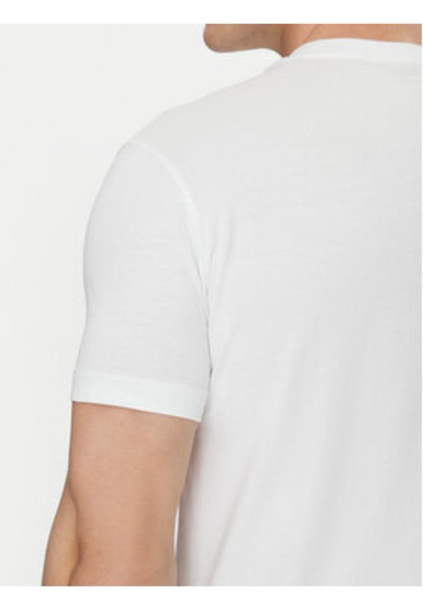 Calvin Klein Jeans T-Shirt J30J322552 Biały Slim Fit. Kolor: biały. Materiał: bawełna