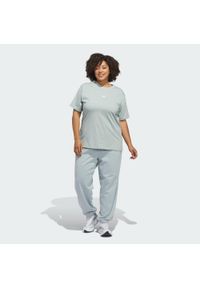 Adidas - Koszulka Small Logo (Plus Size). Kolekcja: plus size. Kolor: biały, wielokolorowy, zielony. Materiał: bawełna. Sport: fitness #1