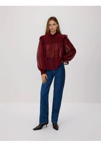 Reserved - Bluzka z metalizowaną nicią - burgundowy. Kolor: czerwony. Materiał: tkanina #1