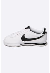 Nike Sportswear - Buty Classic Cortez. Nosek buta: okrągły. Kolor: biały. Materiał: syntetyk, materiał, skóra ekologiczna. Szerokość cholewki: normalna. Obcas: na obcasie. Model: Nike Cortez. Wysokość obcasa: średni, niski #6