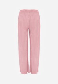Renee - Różowe Plisowane Spodnie High Waist z Szerokimi Nogawkami Sedalia. Stan: podwyższony. Kolor: różowy. Materiał: satyna #2