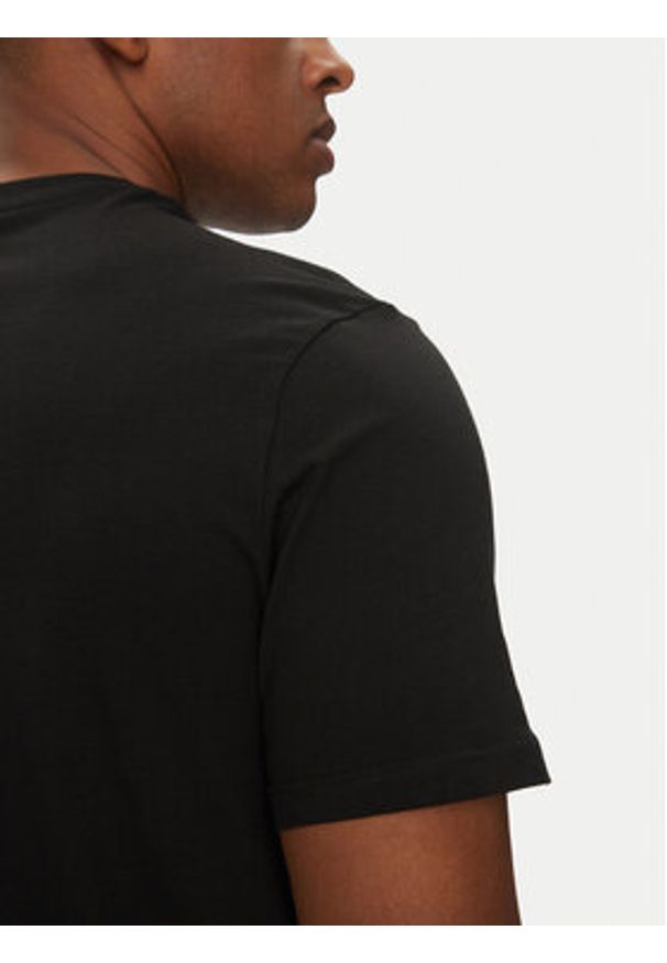 Calvin Klein Jeans T-Shirt LV040HM265 Czarny Regular Fit. Kolor: czarny. Materiał: bawełna