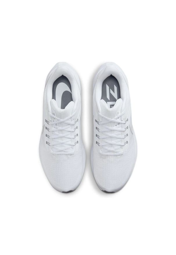 Buty do biegania męskie Nike Air Zoom Pegasus 39. Okazja: do pracy, na spacer, na co dzień. Kolor: biały. Model: Nike Zoom. Sport: turystyka piesza