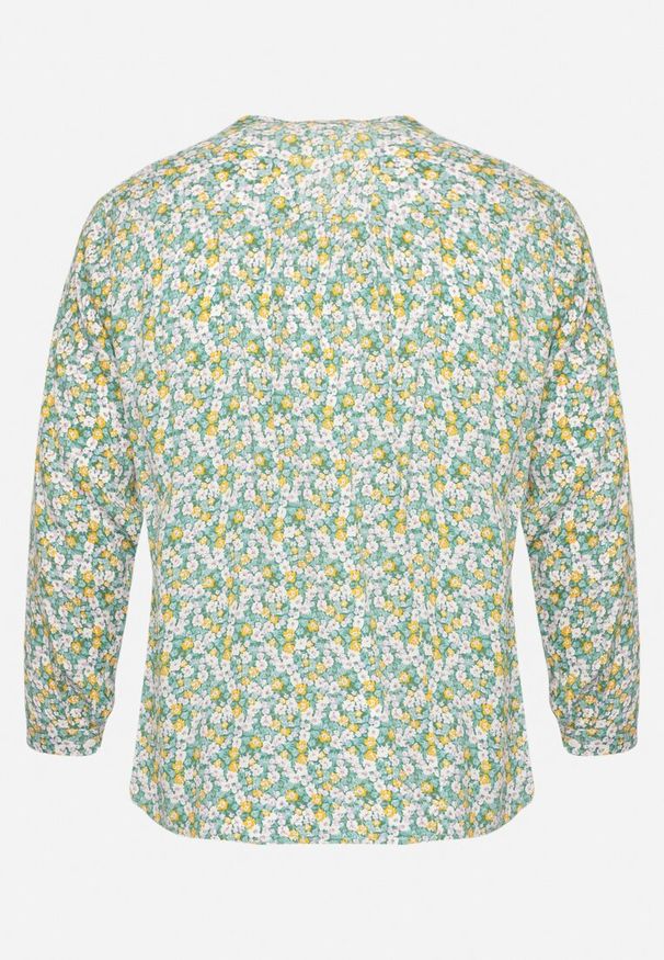 Born2be - Jasnozielona Bluzka z Wiskozy w Kwiaty Edilitia. Okazja: na co dzień. Kolor: zielony. Materiał: wiskoza. Długość rękawa: długi rękaw. Długość: długie. Wzór: kwiaty. Styl: casual, elegancki