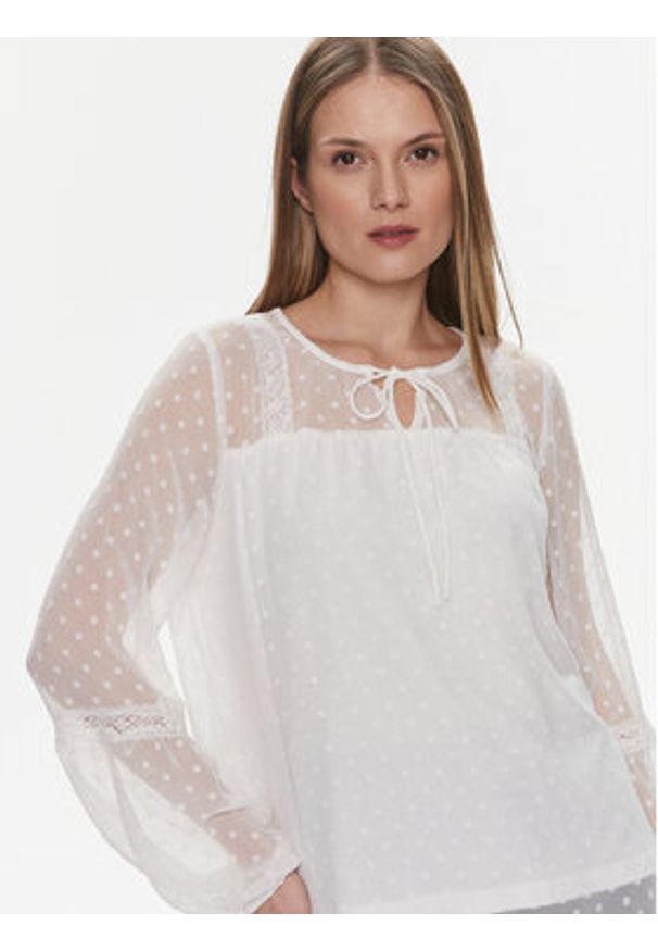 Vila Bluzka Edee 14079577 Biały Regular Fit. Kolor: biały. Materiał: syntetyk