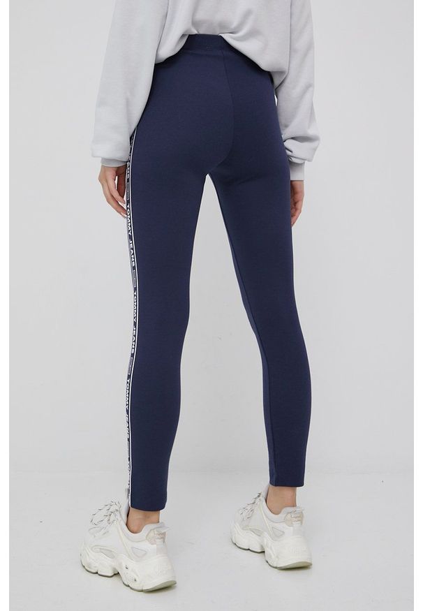Tommy Jeans legginsy damskie kolor granatowy z nadrukiem. Kolor: niebieski. Wzór: nadruk