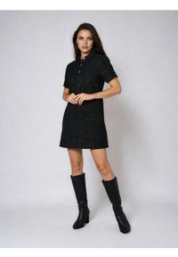 Sinsay - Sukienka mini polo - wielobarwny. Typ kołnierza: polo. Długość: mini #1