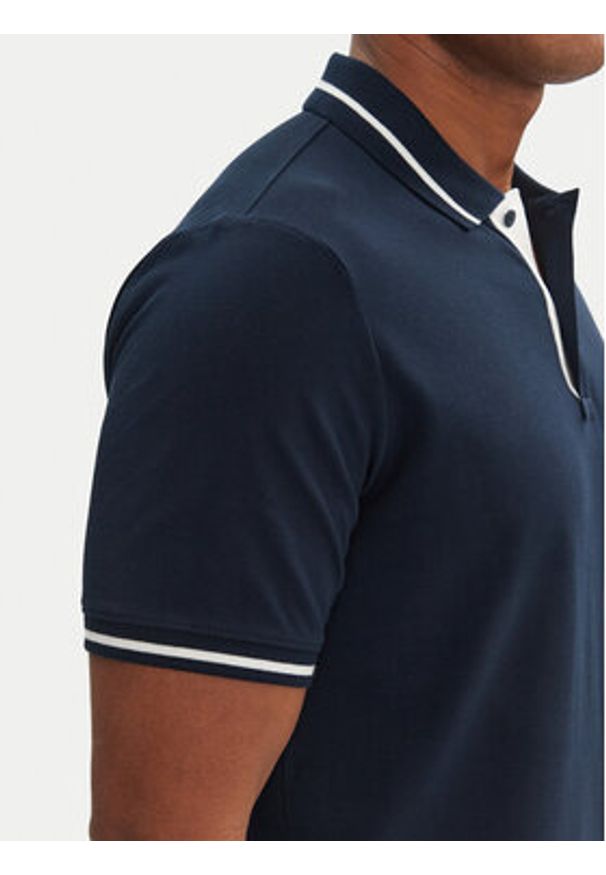 Tommy Jeans Polo DM0DM20745 Granatowy Regular Fit. Typ kołnierza: polo. Kolor: niebieski. Materiał: bawełna