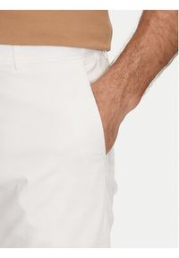 BOSS - Boss Chinosy Chino_Slim 50510933 Beżowy Slim Fit. Kolor: beżowy. Materiał: bawełna #4