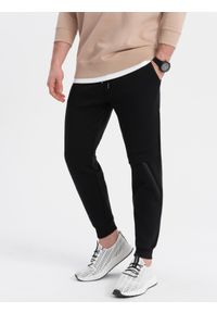 Ombre Clothing - Spodnie męskie dresowe z przeszyciem i zamkiem na nogawce - czarne V1 - Rozmiar: L. Kolor: czarny. Materiał: dresówka. Wzór: nadruk #1