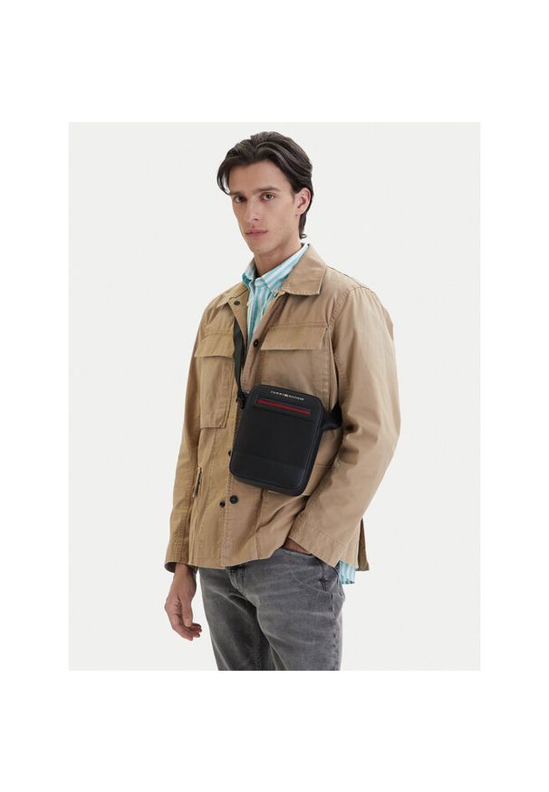 TOMMY HILFIGER - Saszetka Tommy Hilfiger. Kolor: czarny