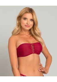 MISSION SWIM - Top od bikini Ines. Kolor: czerwony. Materiał: materiał #1