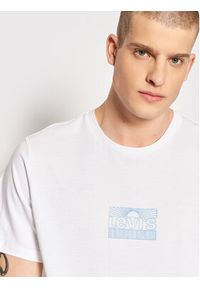 Levi's® T-Shirt 39636-0069 Biały Regular Fit. Kolor: biały. Materiał: bawełna #4