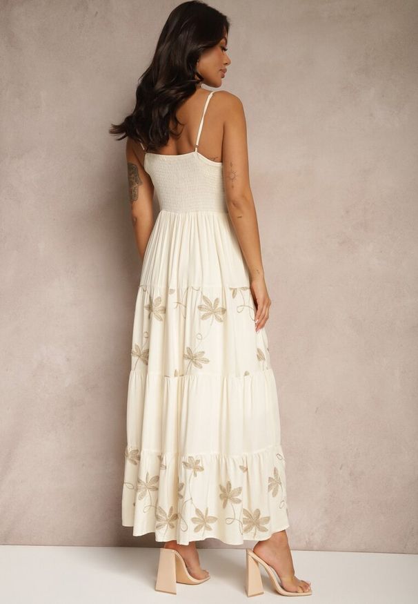 Renee - Jasnobeżowa Rozkloszowana Sukienka z Wiskozy z Haftowanym Motywem na Ramiączkach Telilia. Typ kołnierza: dekolt w kształcie V. Kolor: beżowy. Materiał: wiskoza. Długość rękawa: na ramiączkach. Wzór: haft. Typ sukienki: w kształcie A